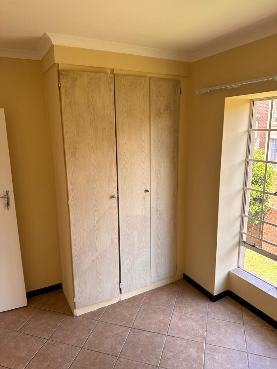 2 Bedroom Property for Sale in Mooikloof Gauteng