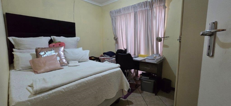 2 Bedroom Property for Sale in Mooikloof Gauteng