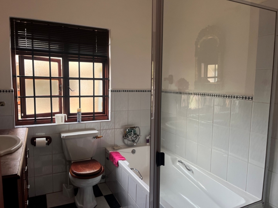 3 Bedroom Property for Sale in Highlands North Gauteng