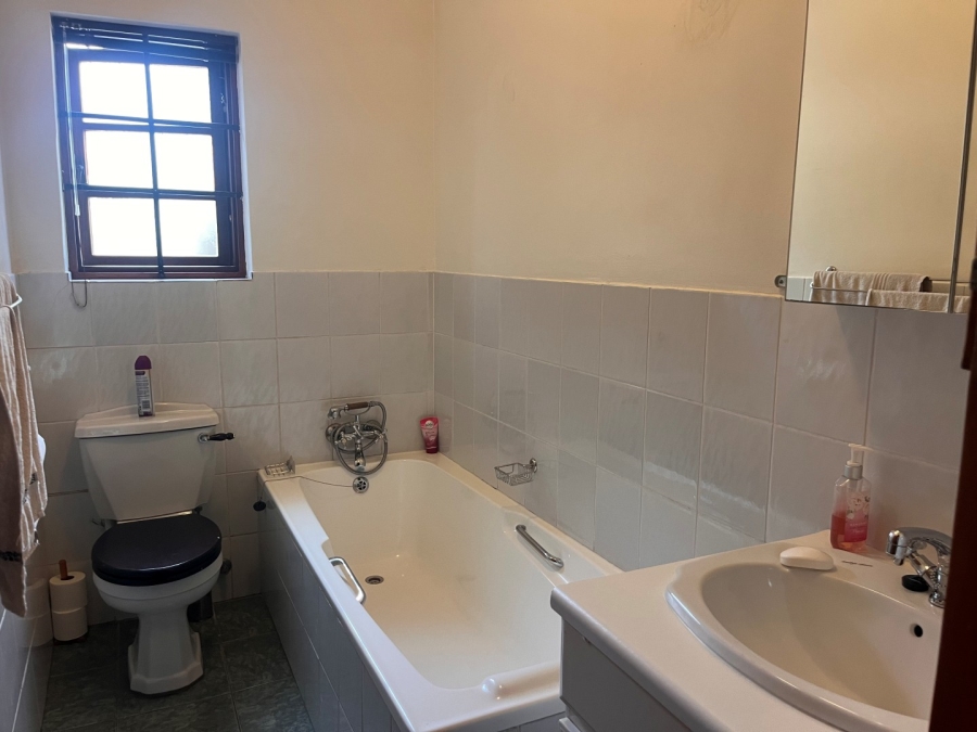 3 Bedroom Property for Sale in Highlands North Gauteng