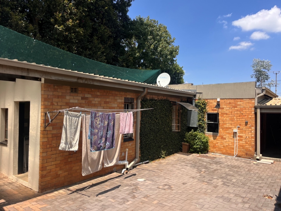 3 Bedroom Property for Sale in Highlands North Gauteng