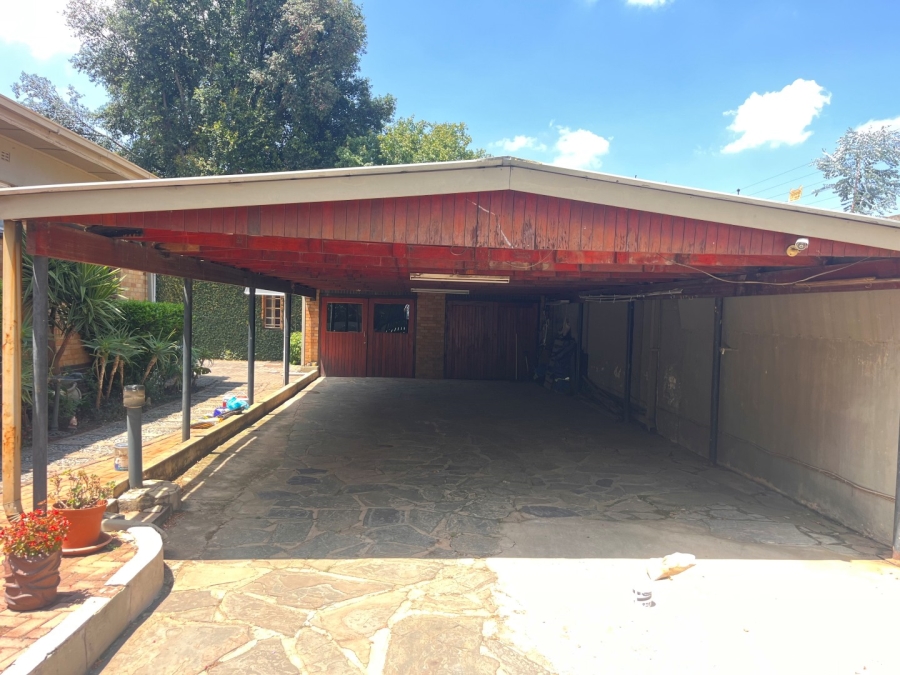 3 Bedroom Property for Sale in Highlands North Gauteng