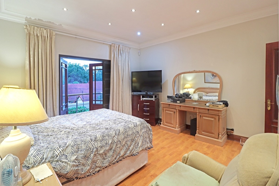 5 Bedroom Property for Sale in Bryanston Gauteng