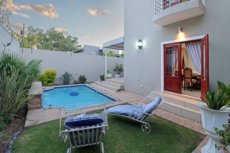 5 Bedroom Property for Sale in Bryanston Gauteng