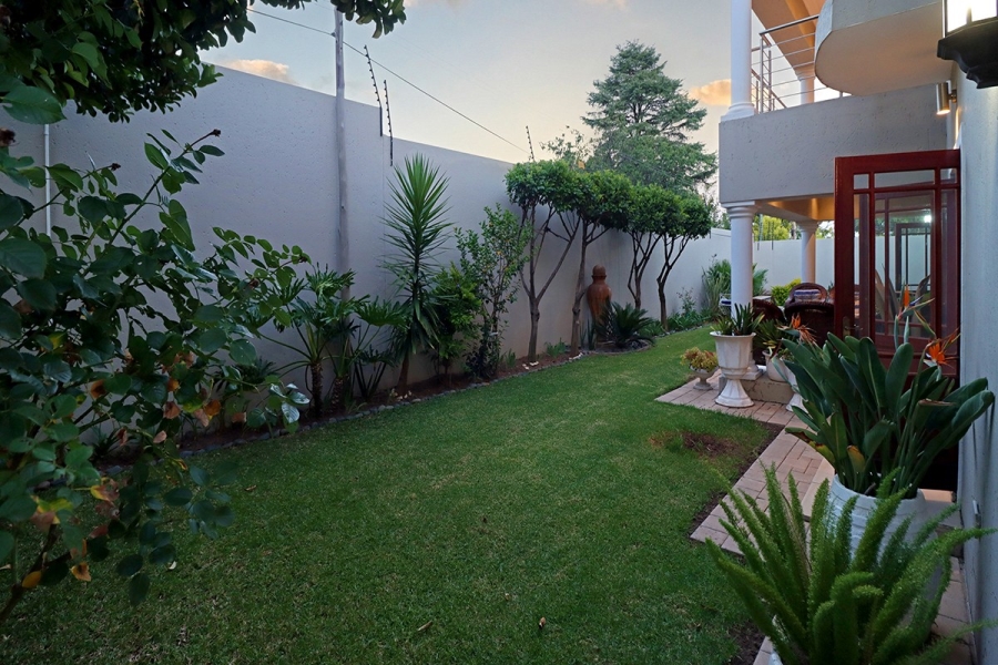 5 Bedroom Property for Sale in Bryanston Gauteng