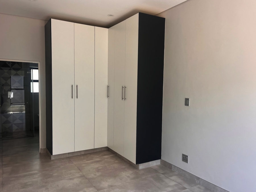 To Let 2 Bedroom Property for Rent in Oaklands Gauteng