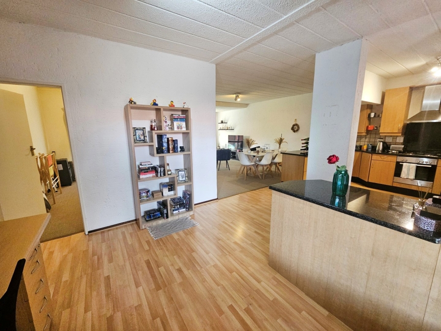 2 Bedroom Property for Sale in Sunninghill Gauteng