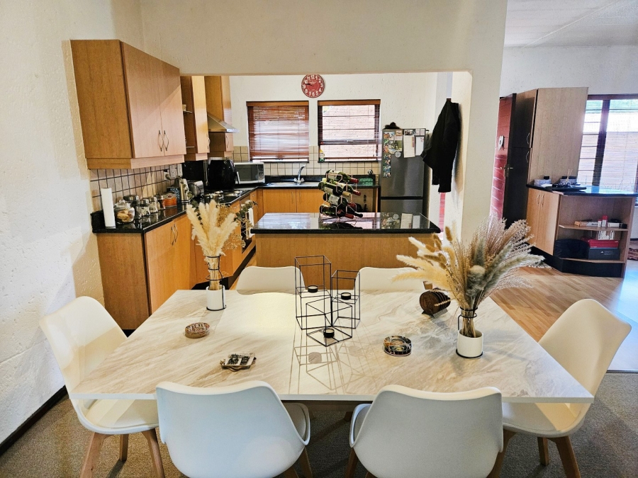 2 Bedroom Property for Sale in Sunninghill Gauteng