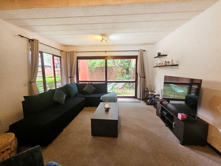 2 Bedroom Property for Sale in Sunninghill Gauteng