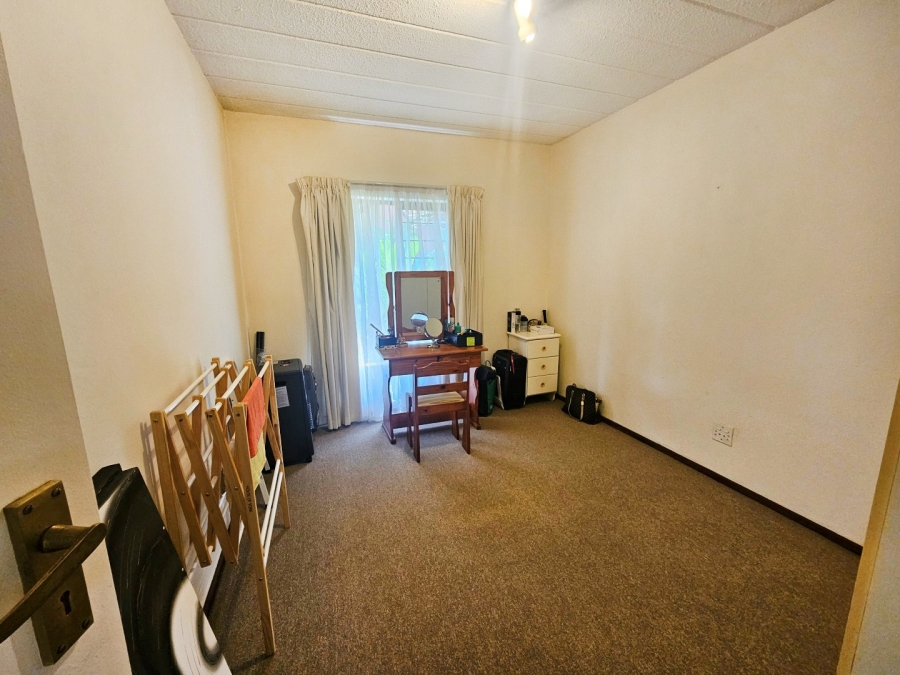 2 Bedroom Property for Sale in Sunninghill Gauteng