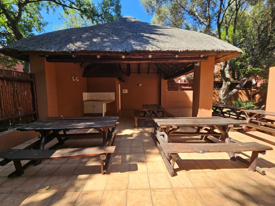 2 Bedroom Property for Sale in Sunninghill Gauteng