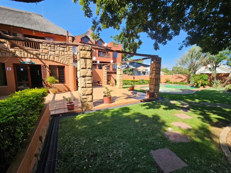 2 Bedroom Property for Sale in Sunninghill Gauteng