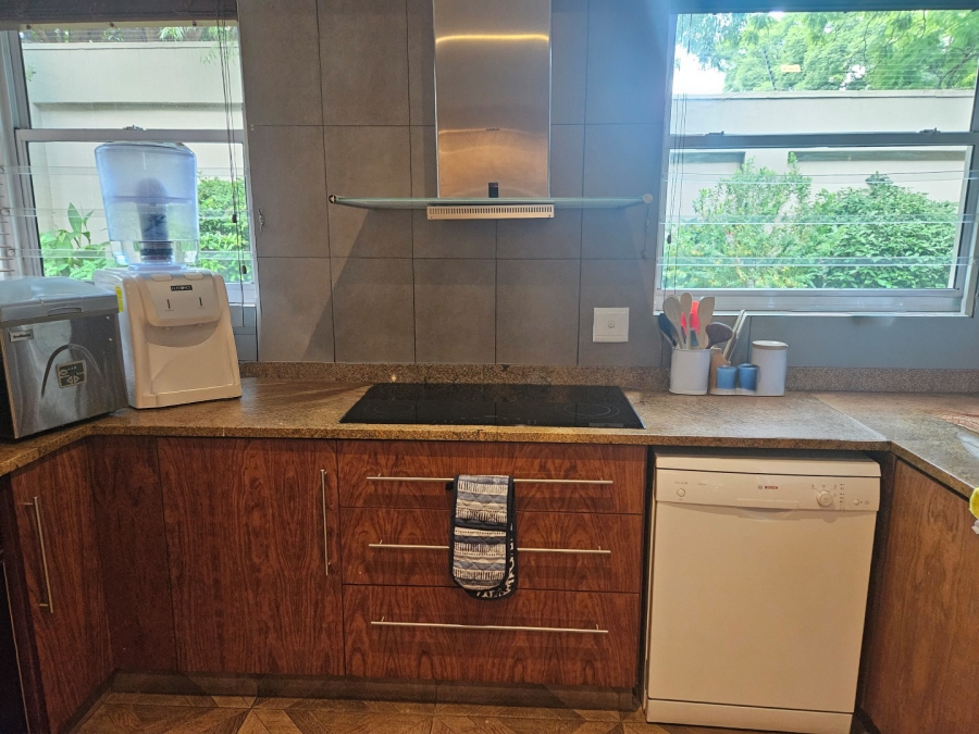 3 Bedroom Property for Sale in Dunkeld Gauteng