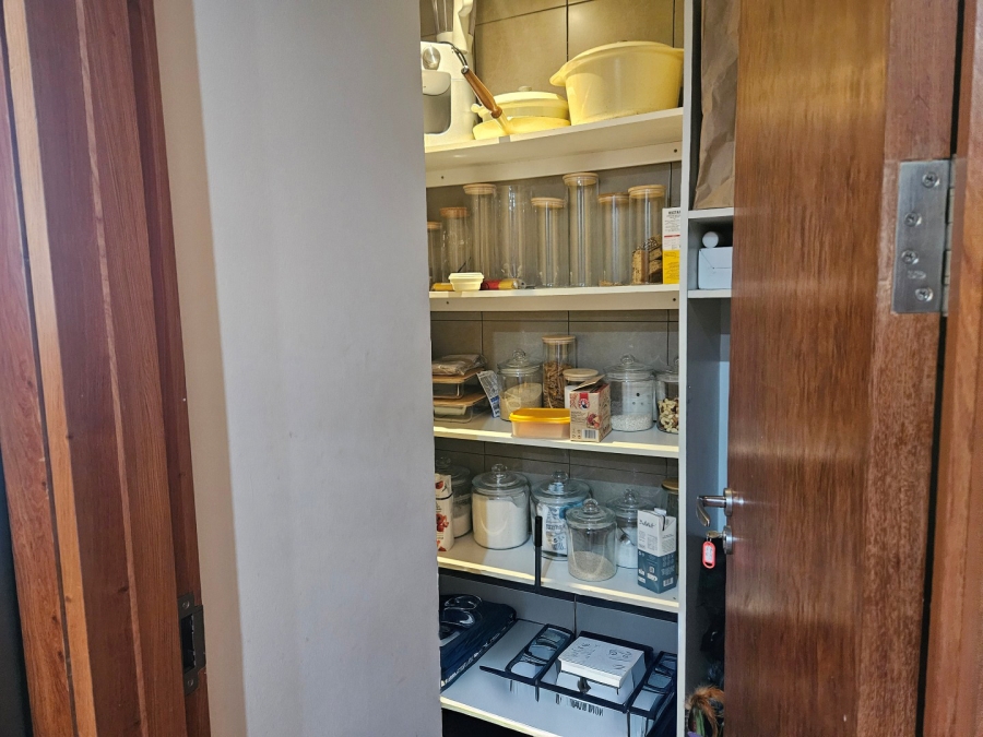 3 Bedroom Property for Sale in Dunkeld Gauteng