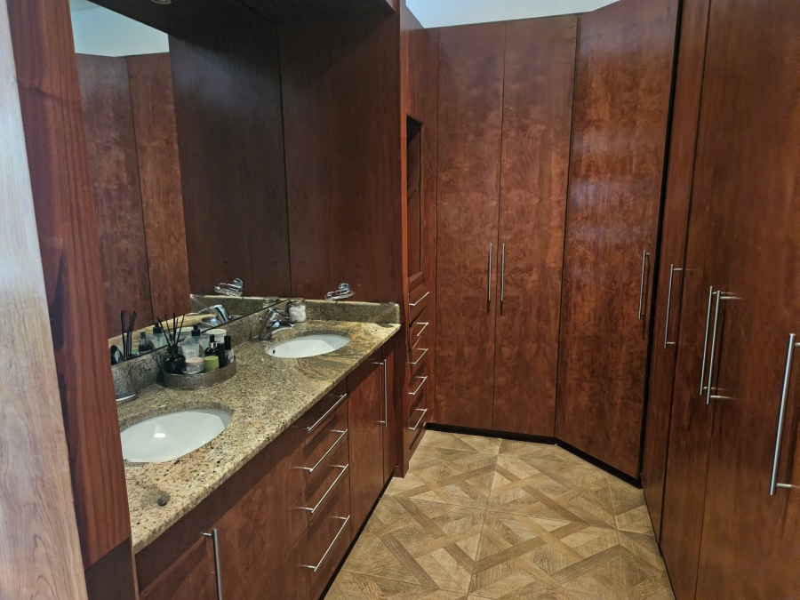 3 Bedroom Property for Sale in Dunkeld Gauteng