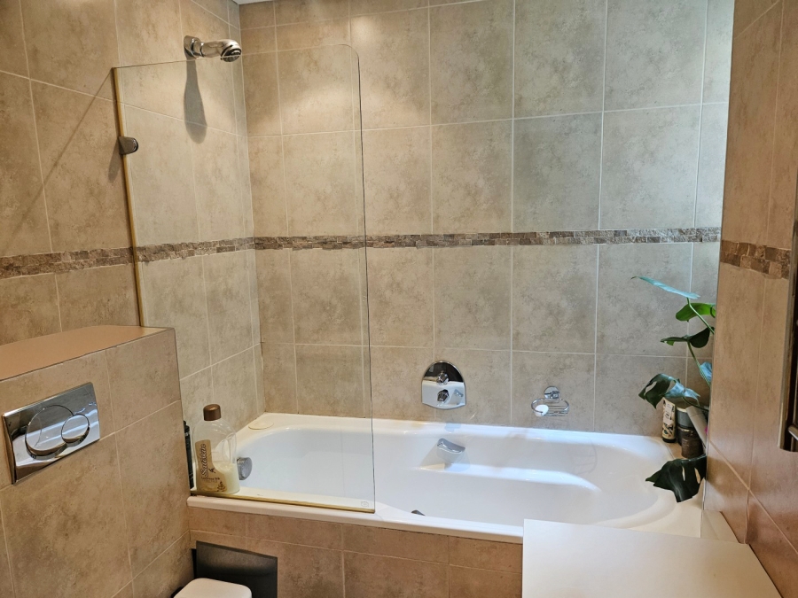 3 Bedroom Property for Sale in Dunkeld Gauteng