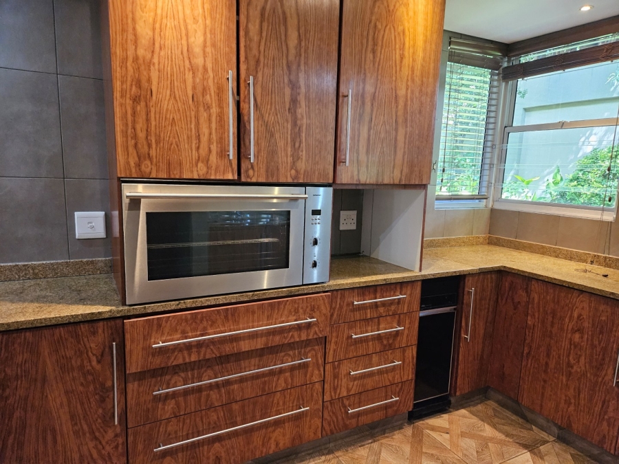 To Let 3 Bedroom Property for Rent in Dunkeld Gauteng