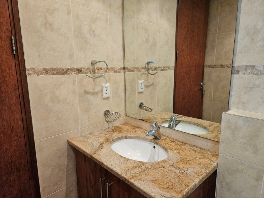 To Let 3 Bedroom Property for Rent in Dunkeld Gauteng