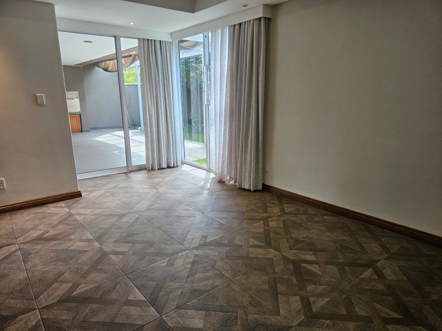 To Let 3 Bedroom Property for Rent in Dunkeld Gauteng