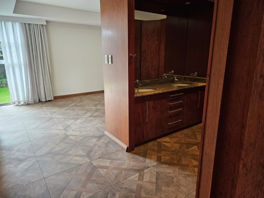 To Let 3 Bedroom Property for Rent in Dunkeld Gauteng