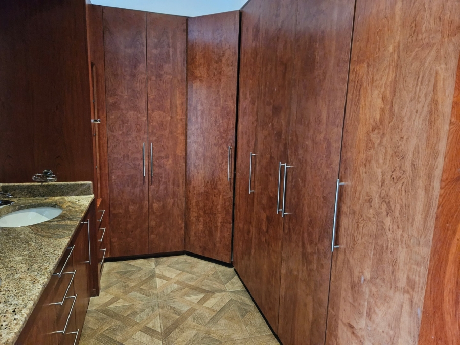 To Let 3 Bedroom Property for Rent in Dunkeld Gauteng