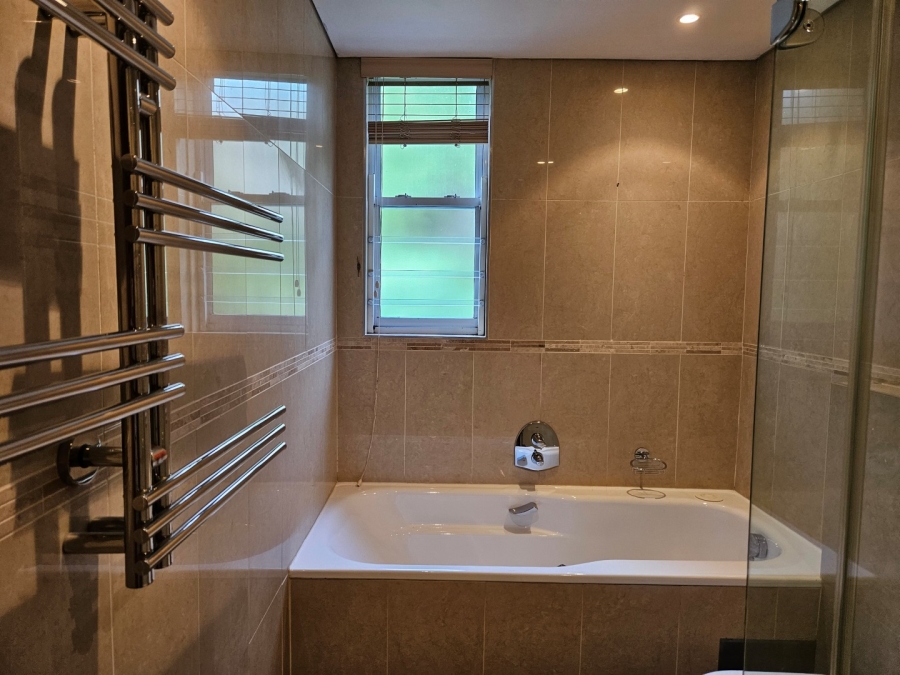 To Let 3 Bedroom Property for Rent in Dunkeld Gauteng
