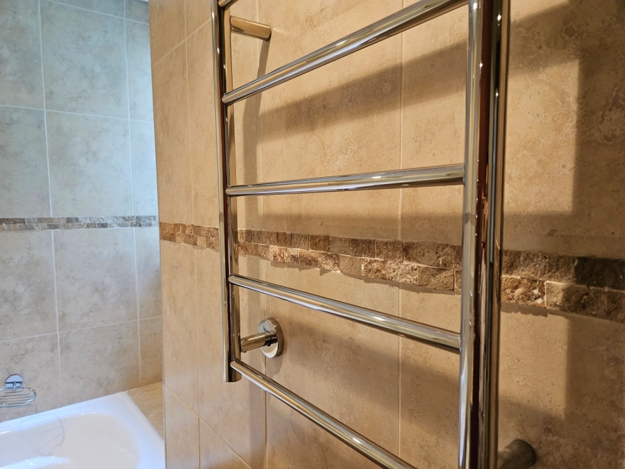 To Let 3 Bedroom Property for Rent in Dunkeld Gauteng