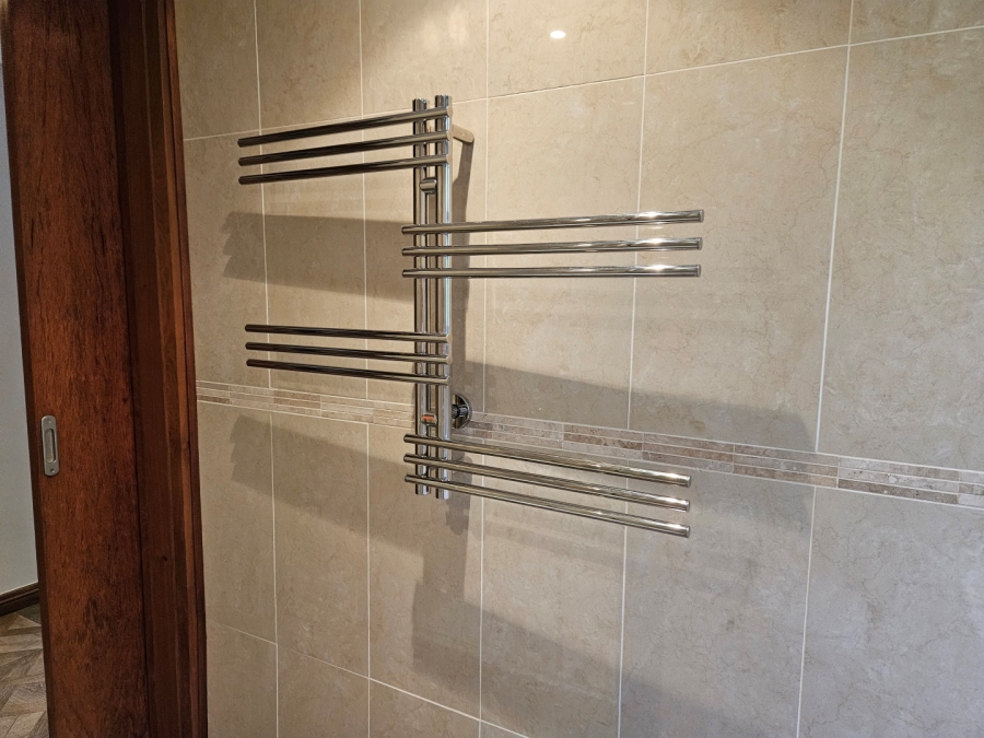 To Let 3 Bedroom Property for Rent in Dunkeld Gauteng