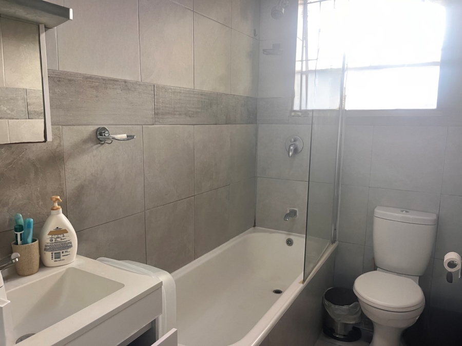 2 Bedroom Property for Sale in Sandringham Gauteng