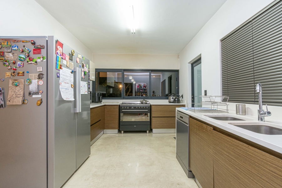 4 Bedroom Property for Sale in Greenside Gauteng