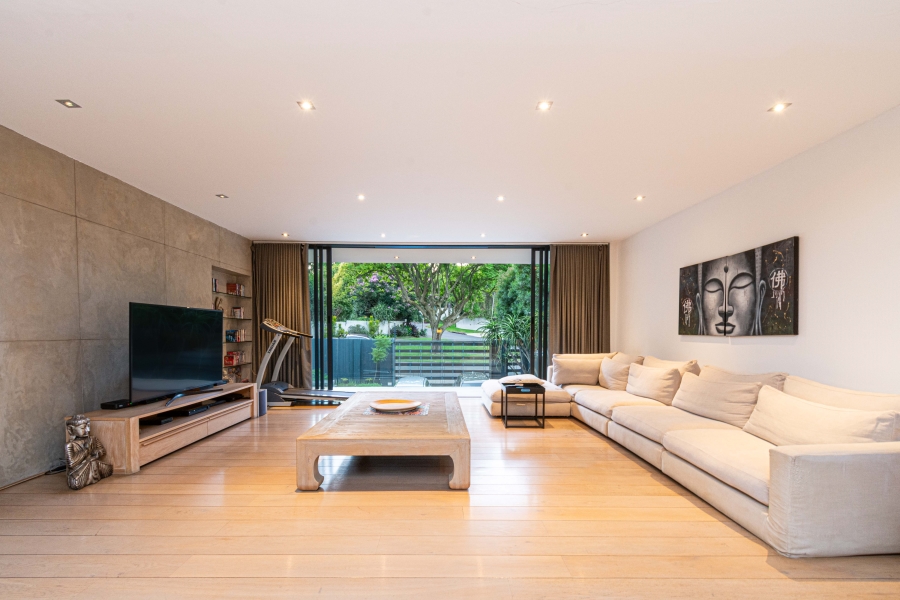 4 Bedroom Property for Sale in Greenside Gauteng