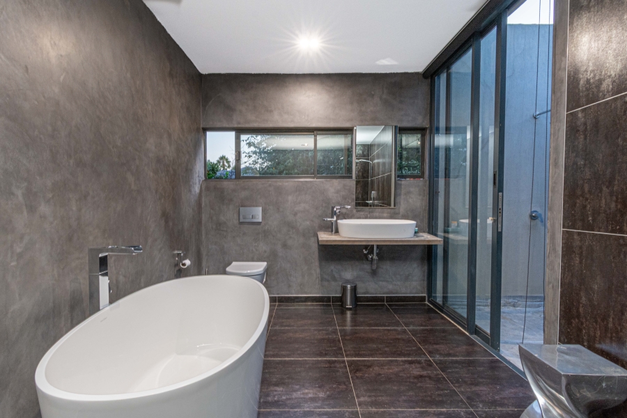 4 Bedroom Property for Sale in Greenside Gauteng