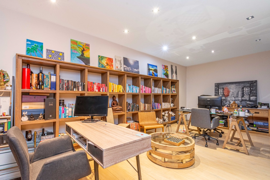 4 Bedroom Property for Sale in Greenside Gauteng