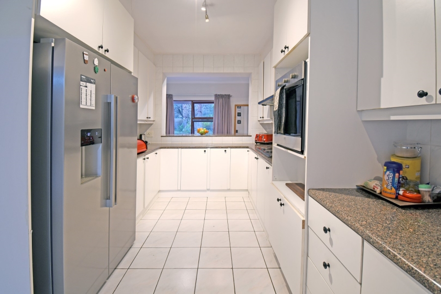 4 Bedroom Property for Sale in Petervale Gauteng