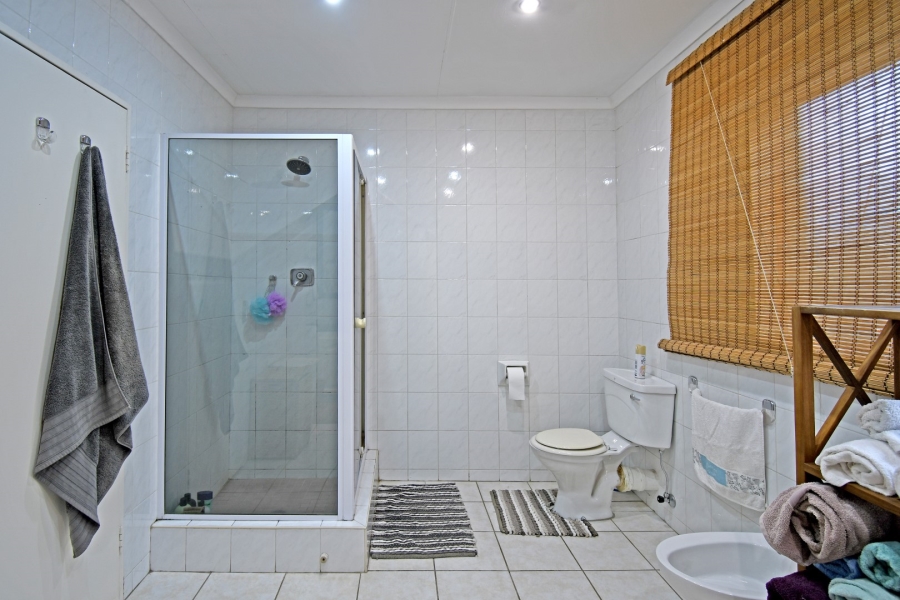 4 Bedroom Property for Sale in Petervale Gauteng