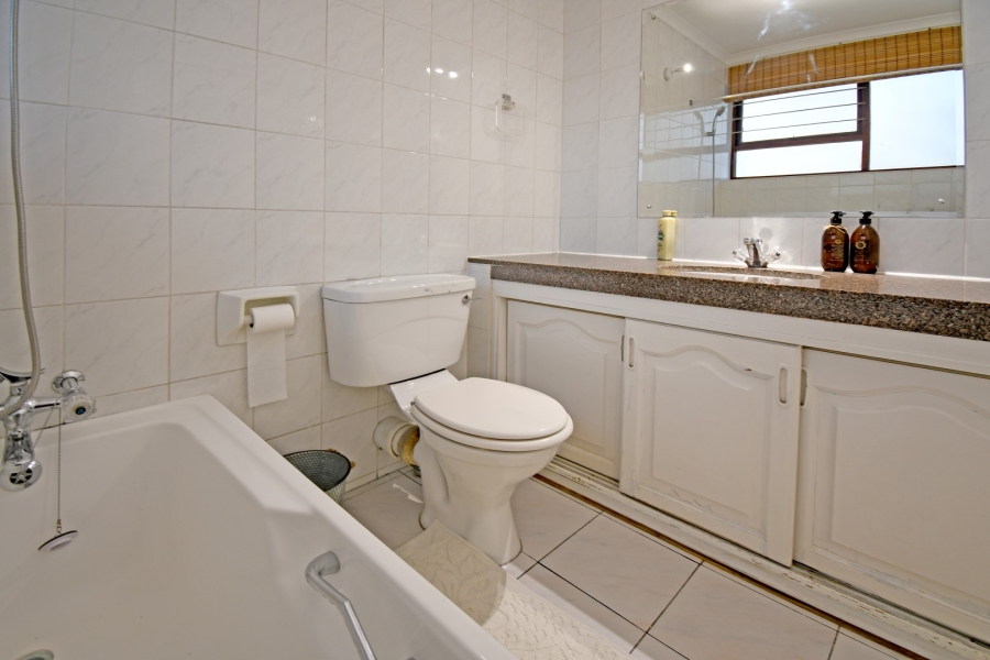 4 Bedroom Property for Sale in Petervale Gauteng