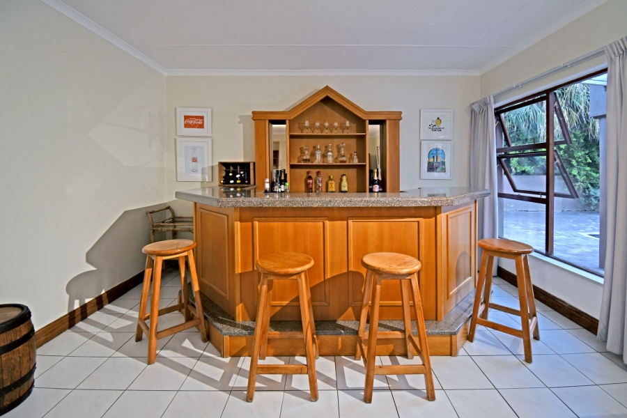 4 Bedroom Property for Sale in Petervale Gauteng