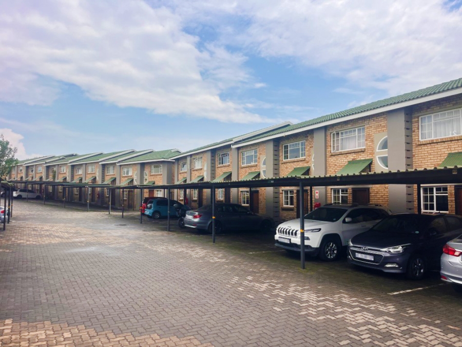 2 Bedroom Property for Sale in Primrose Hill Gauteng