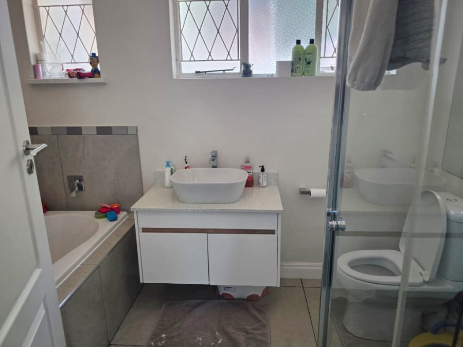 4 Bedroom Property for Sale in Petervale Gauteng