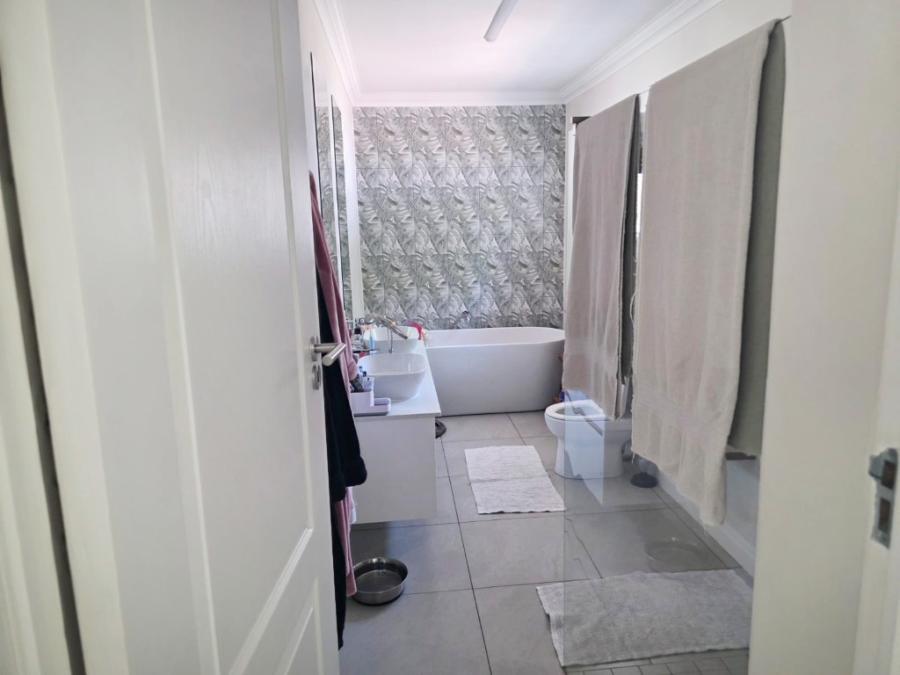 4 Bedroom Property for Sale in Petervale Gauteng