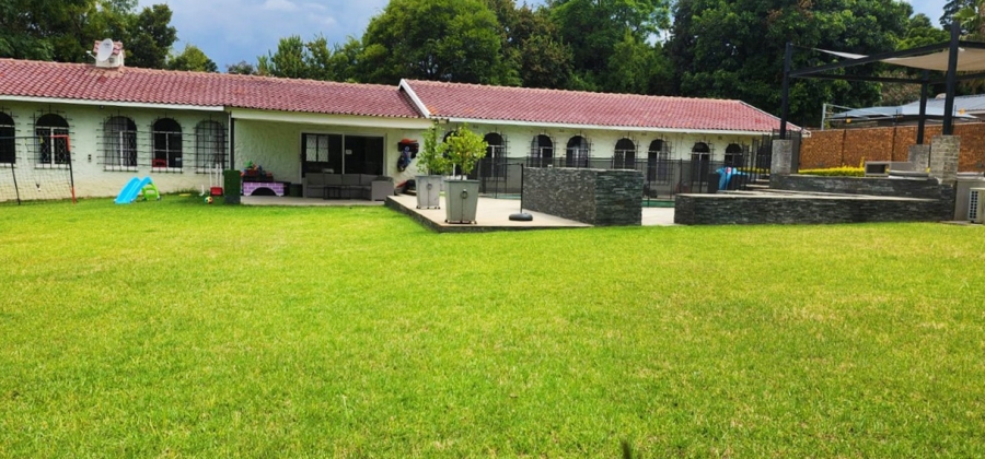 4 Bedroom Property for Sale in Petervale Gauteng