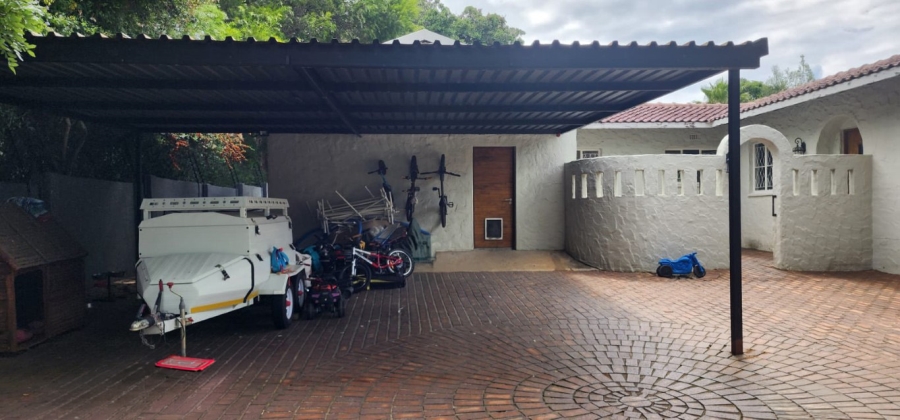 4 Bedroom Property for Sale in Petervale Gauteng