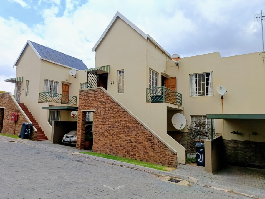 2 Bedroom Property for Sale in Radiokop Gauteng