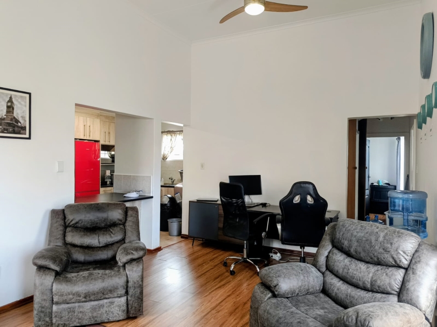 2 Bedroom Property for Sale in Radiokop Gauteng