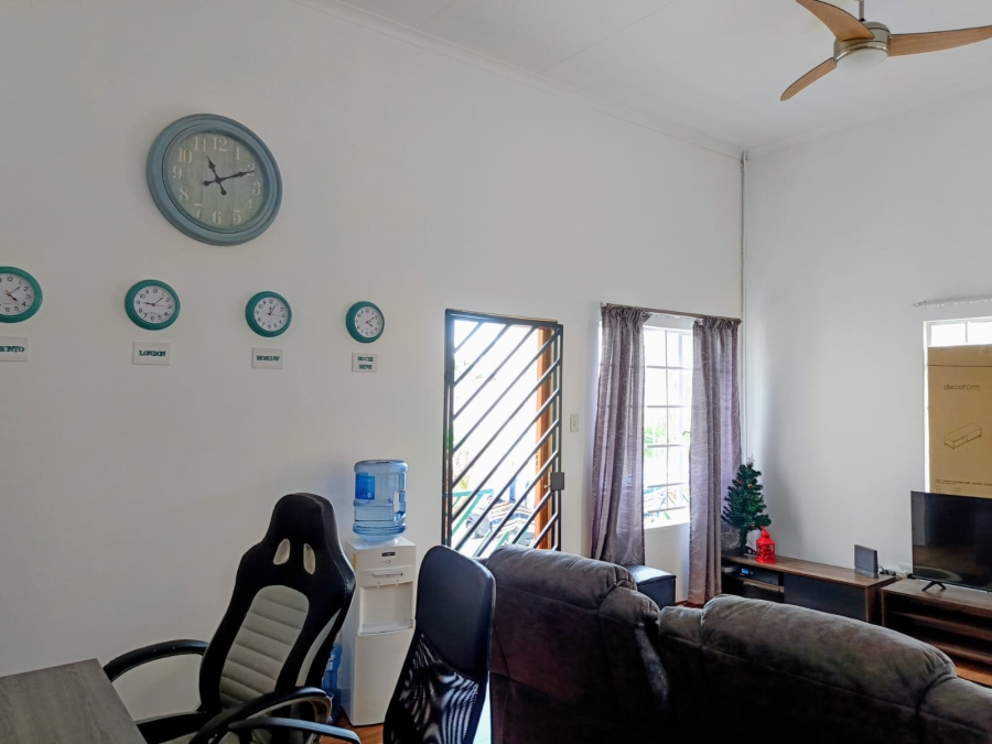 2 Bedroom Property for Sale in Radiokop Gauteng