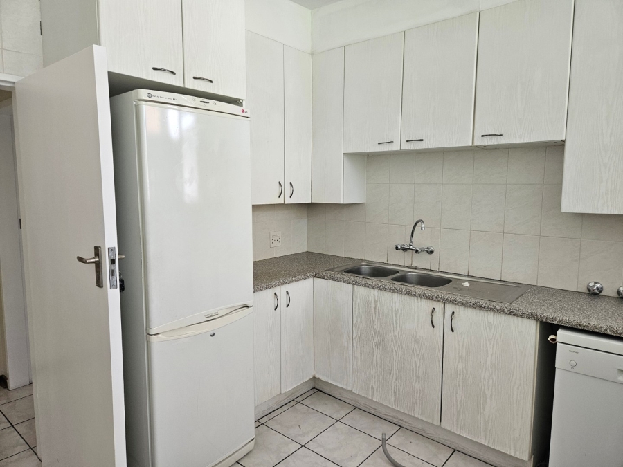 2 Bedroom Property for Sale in Dunkeld Gauteng