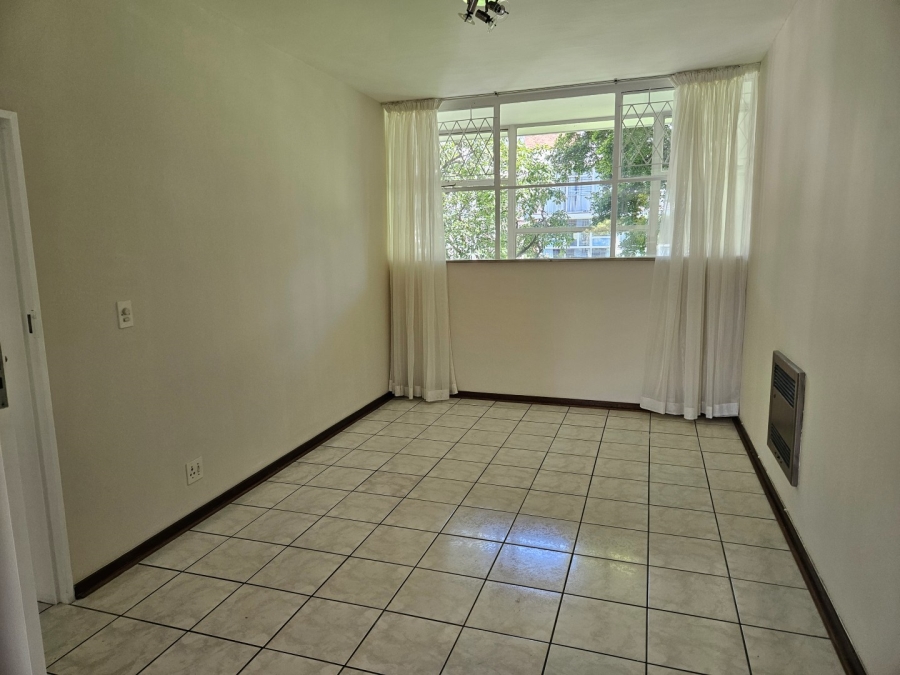2 Bedroom Property for Sale in Dunkeld Gauteng