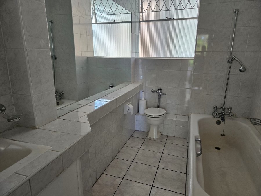 2 Bedroom Property for Sale in Dunkeld Gauteng