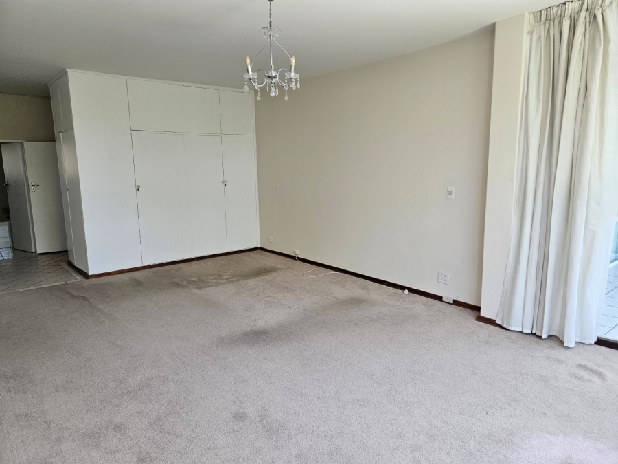 2 Bedroom Property for Sale in Dunkeld Gauteng