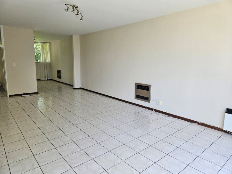 2 Bedroom Property for Sale in Dunkeld Gauteng